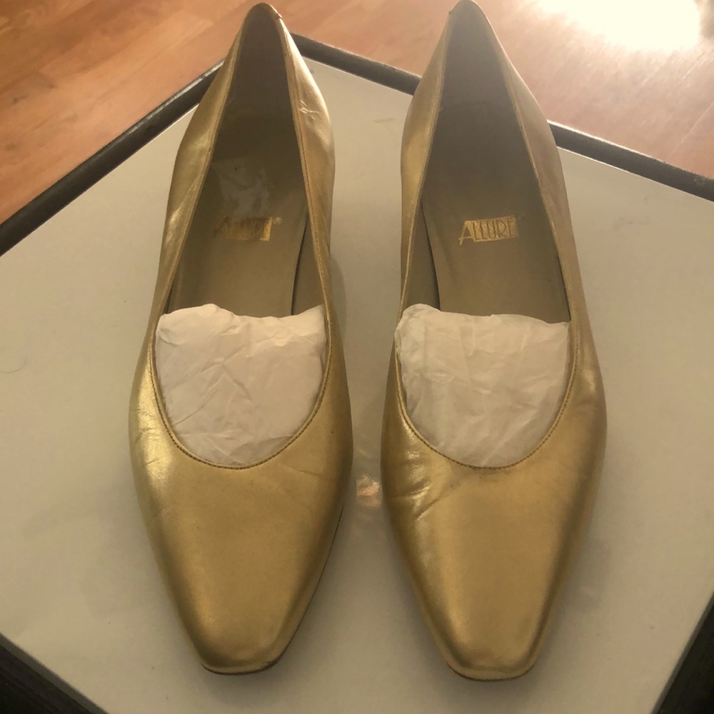 ❤️❤️ Allure Shoes in Golden Leather, Size 10.5 M